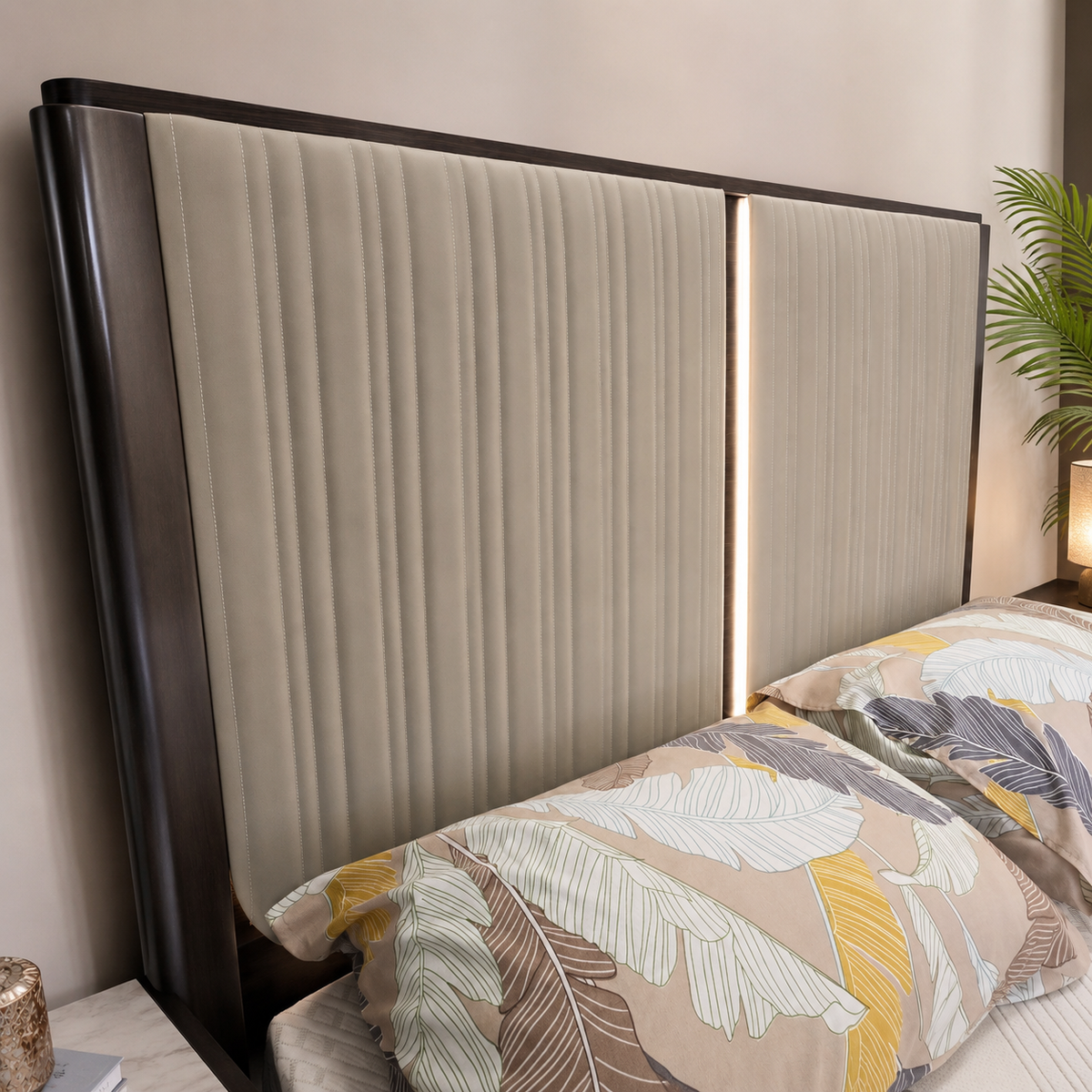 Capetown Gas Lift Storage Bed